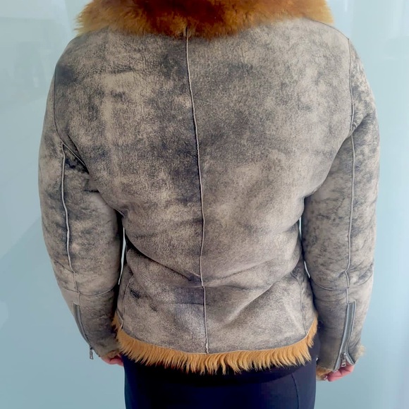 Andrew Marc 100% Shearling Winter Coat. - Picture 4 of 7